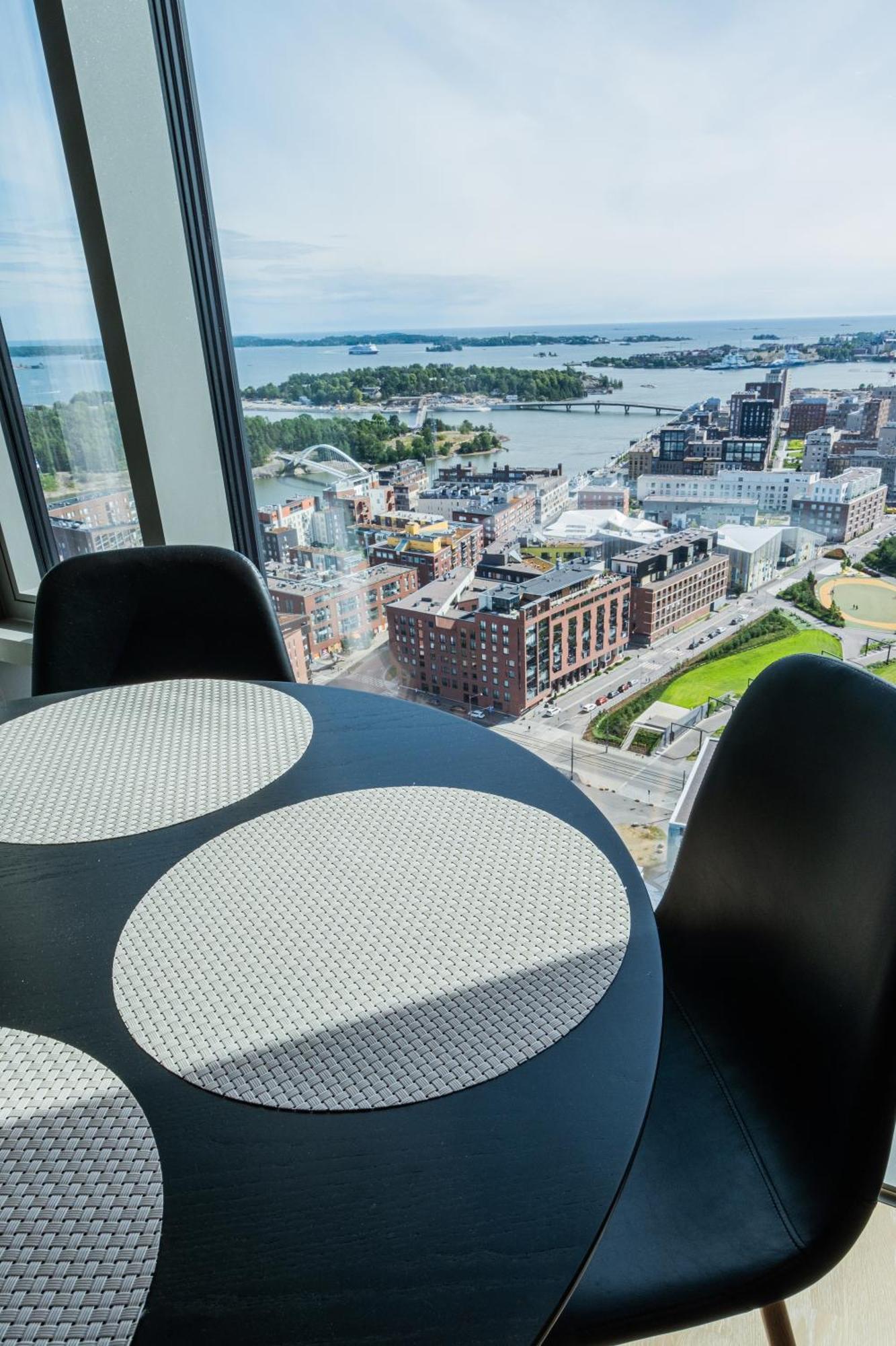 26Th Floor Helsinki High Point 1 Bdr Apartment With City View Exterior photo